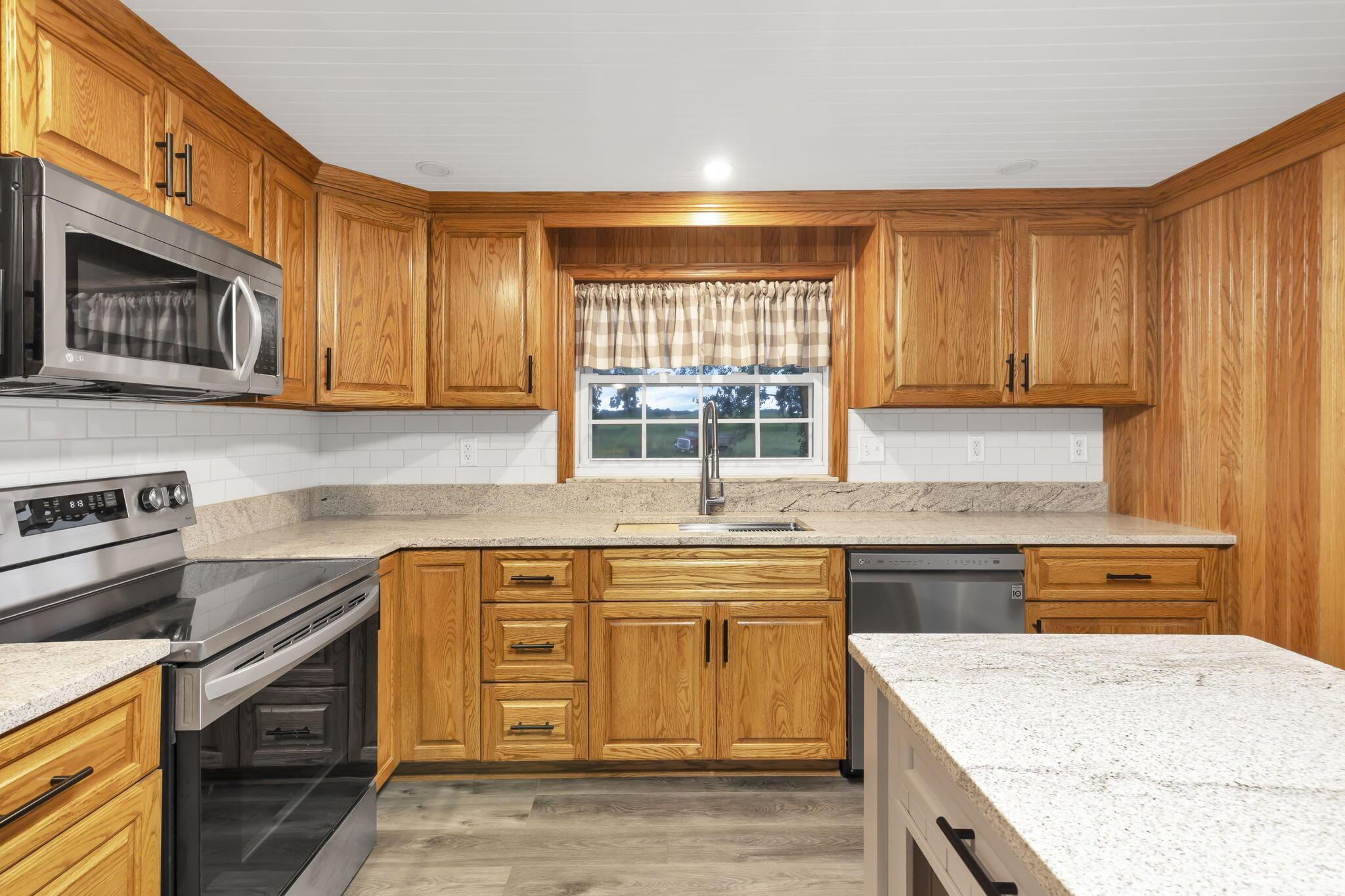 6575 Heigle Road Southwest Amanda, OH 43102 - Photo 17 of 68 Kitchen