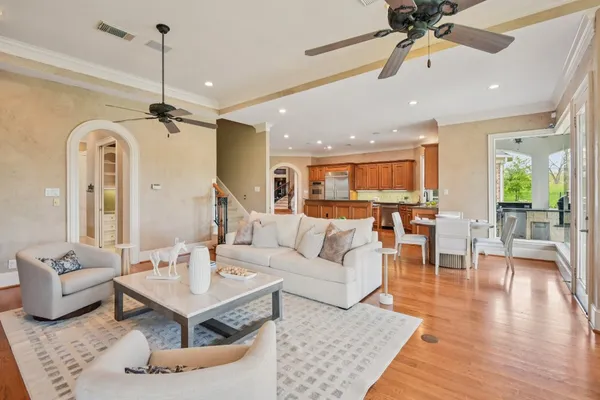 $6,000 | 2 Wilmington Court, Sugar Land, TX 77479