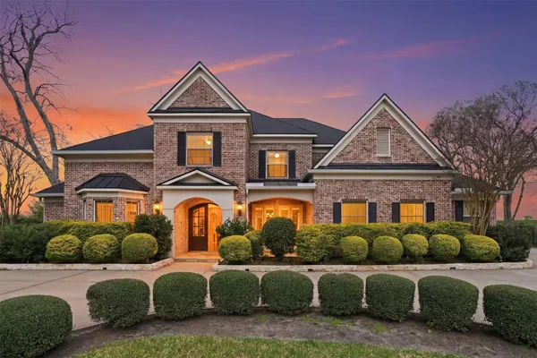 $6,000 | 2 Wilmington Court, Sugar Land, TX 77479