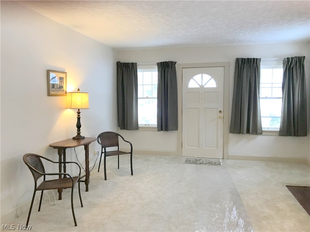 888 Montford Road Cleveland, OH 44121 - Photo 7 of 31