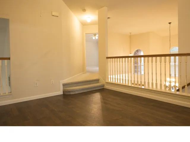 a black and white photo of a room