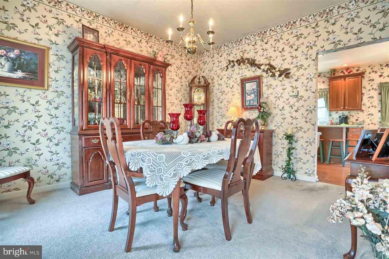 3018 Ridings Way York, PA 17408 - Photo 4 of 36 Gallery Image 4