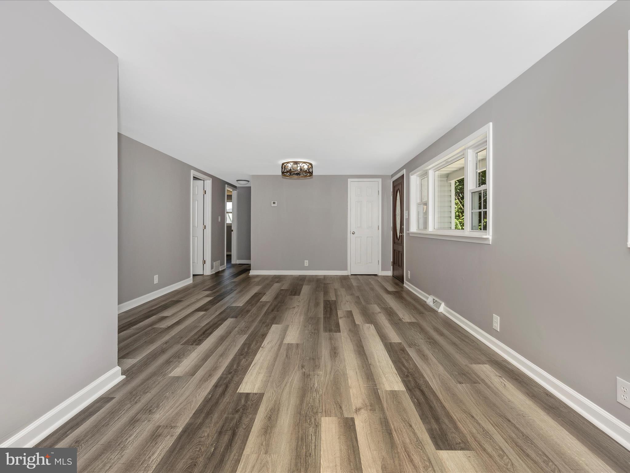 8004 Rocky Ridge Road Thurmont, MD 21788 - Photo 6 of 37 Living Room