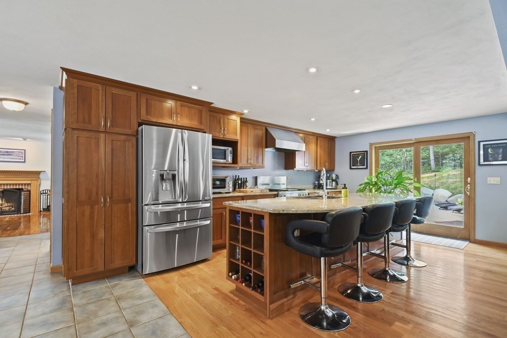 33 Wilson Road Dracut, MA 01826 - Photo 19 of 39 Gallery Image 19