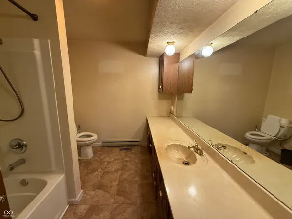 $285,000 | 8020 West Deaver Road, Columbus, IN 47201