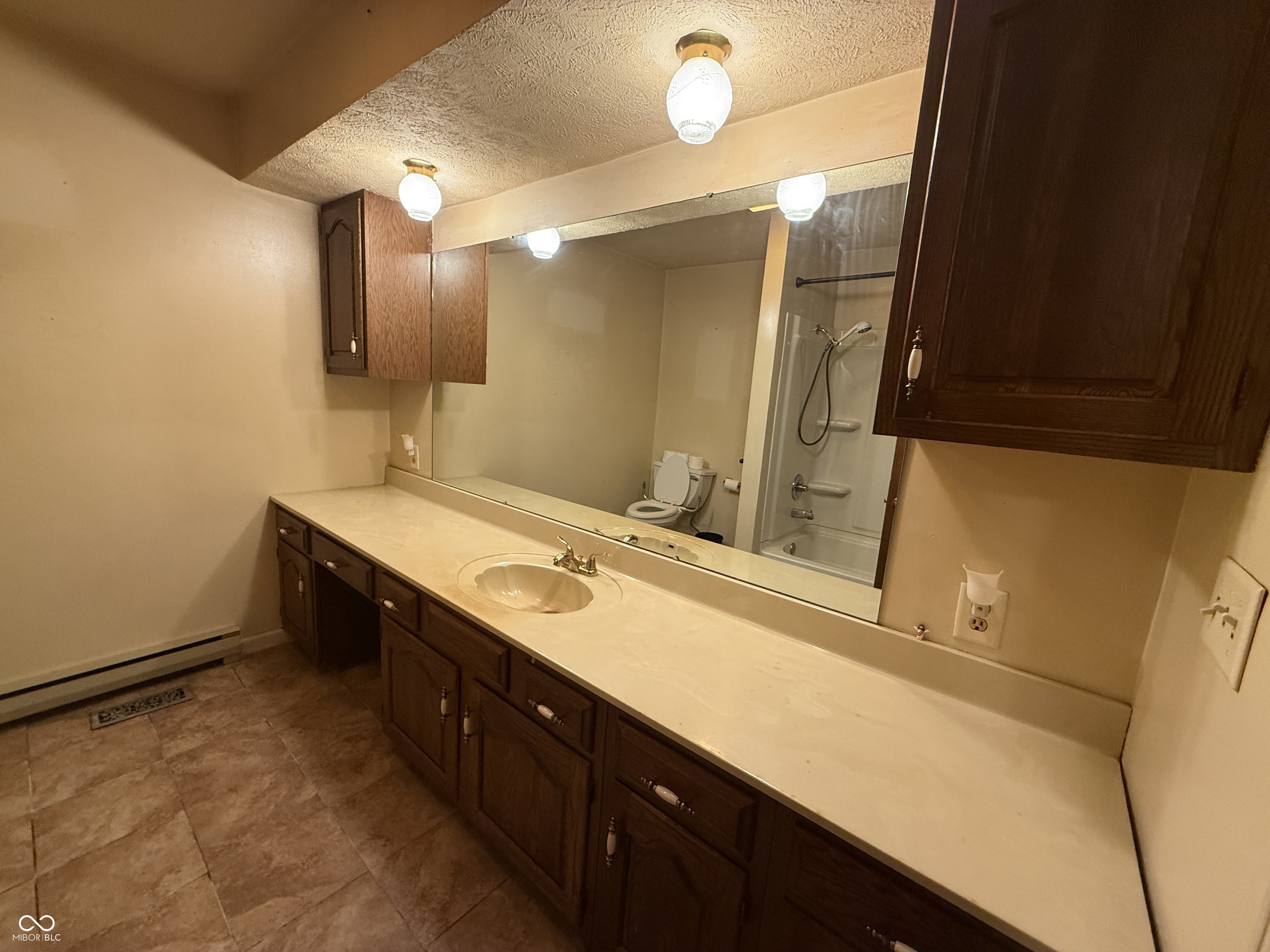8020 West Deaver Road Columbus, IN 47201 - Photo 15 of 32