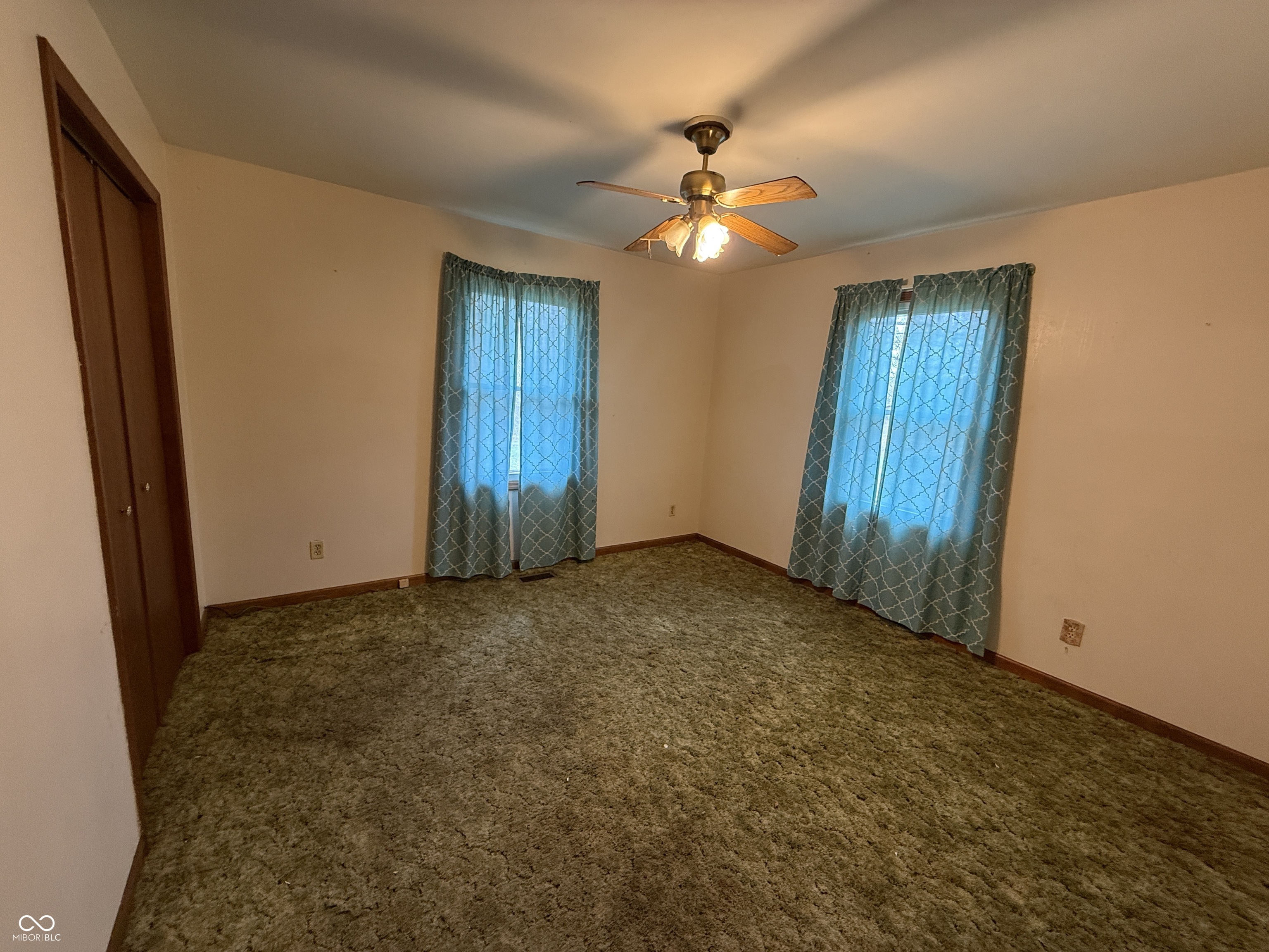 8020 West Deaver Road Columbus, IN 47201 - Photo 17 of 32