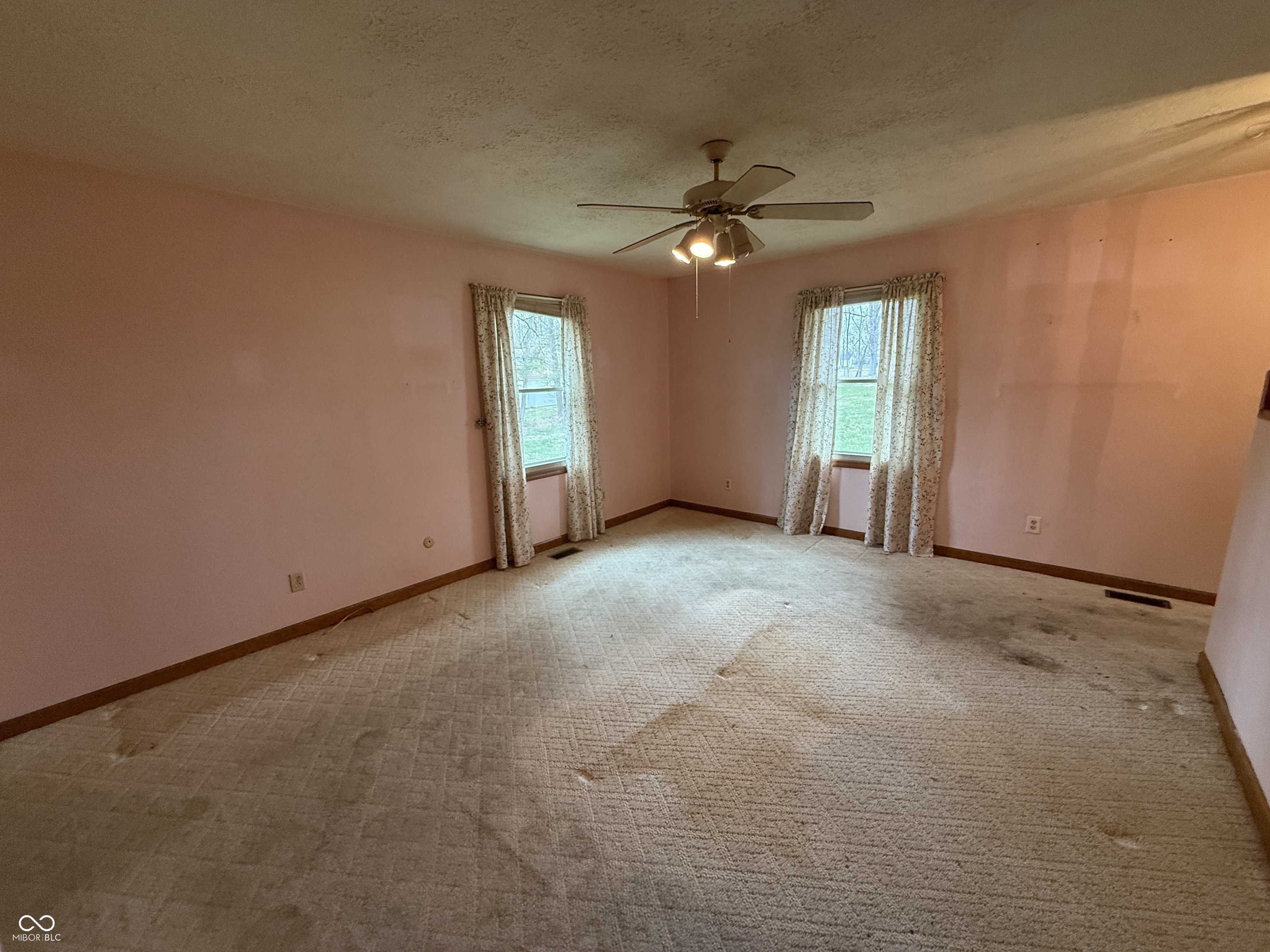 8020 West Deaver Road Columbus, IN 47201 - Photo 18 of 32