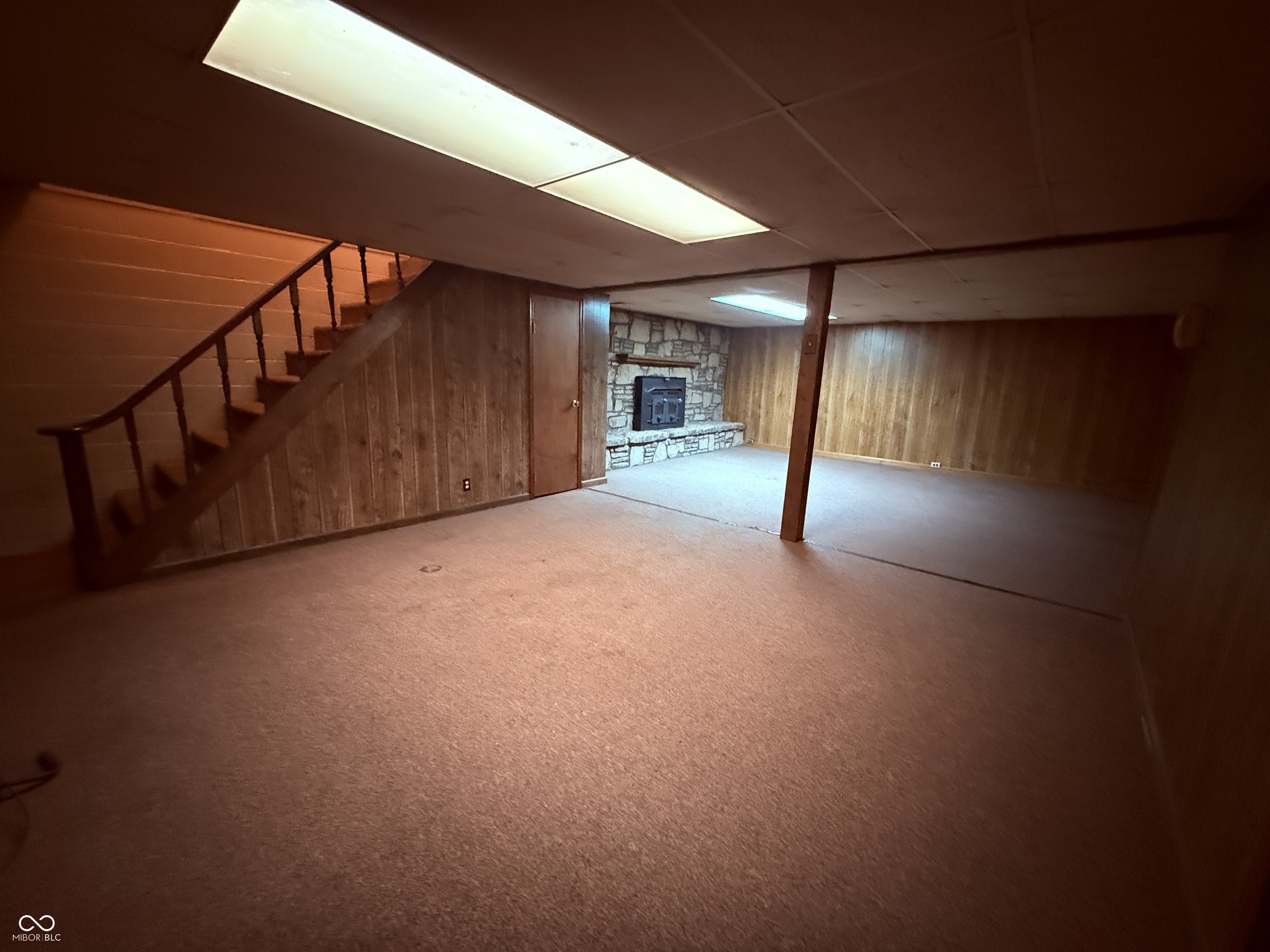 8020 West Deaver Road Columbus, IN 47201 - Photo 26 of 32