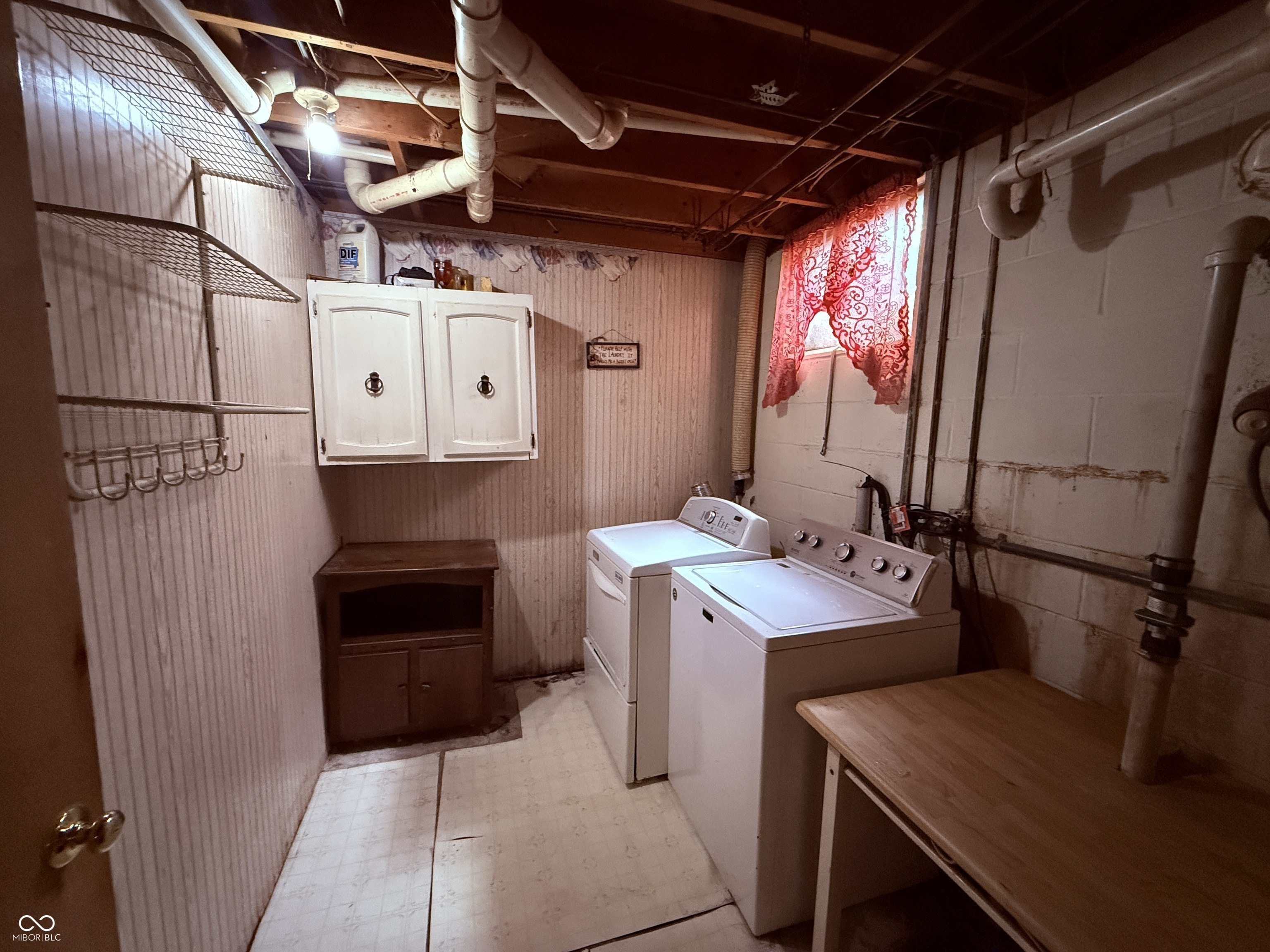 8020 West Deaver Road Columbus, IN 47201 - Photo 27 of 32