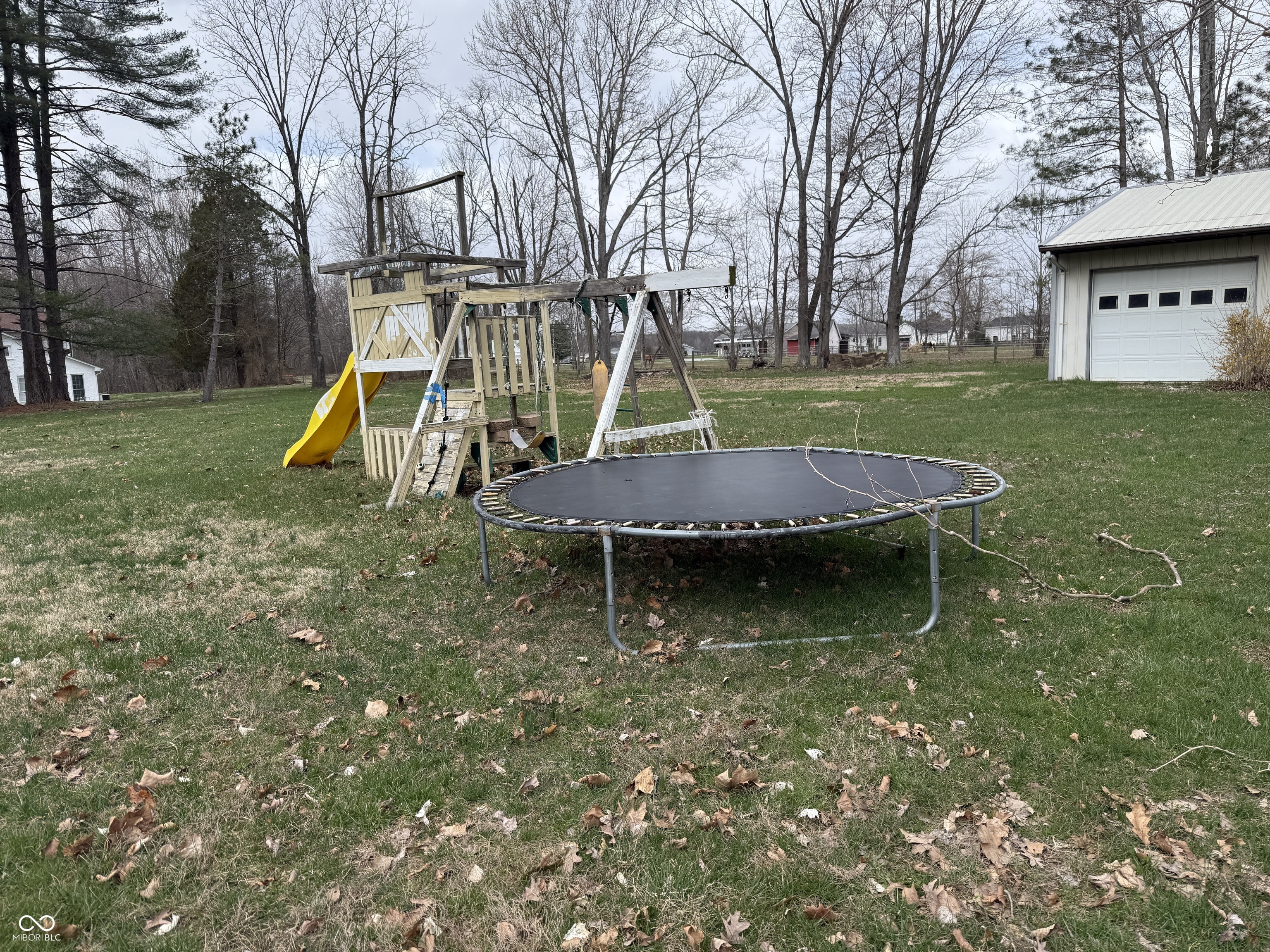 8020 West Deaver Road Columbus, IN 47201 - Photo 30 of 32