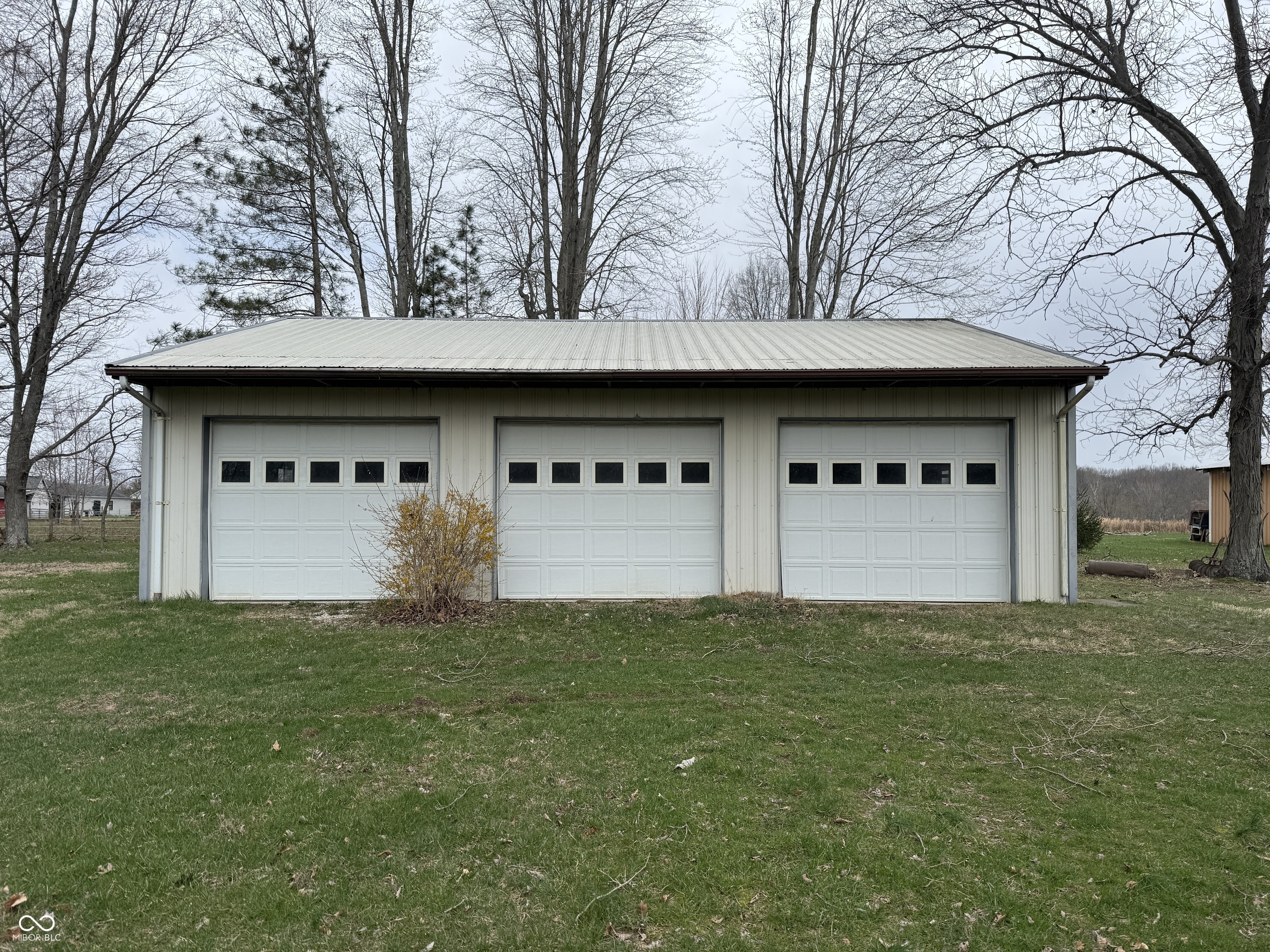 8020 West Deaver Road Columbus, IN 47201 - Photo 31 of 32