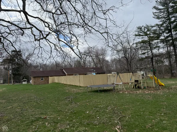 $285,000 | 8020 West Deaver Road, Columbus, IN 47201