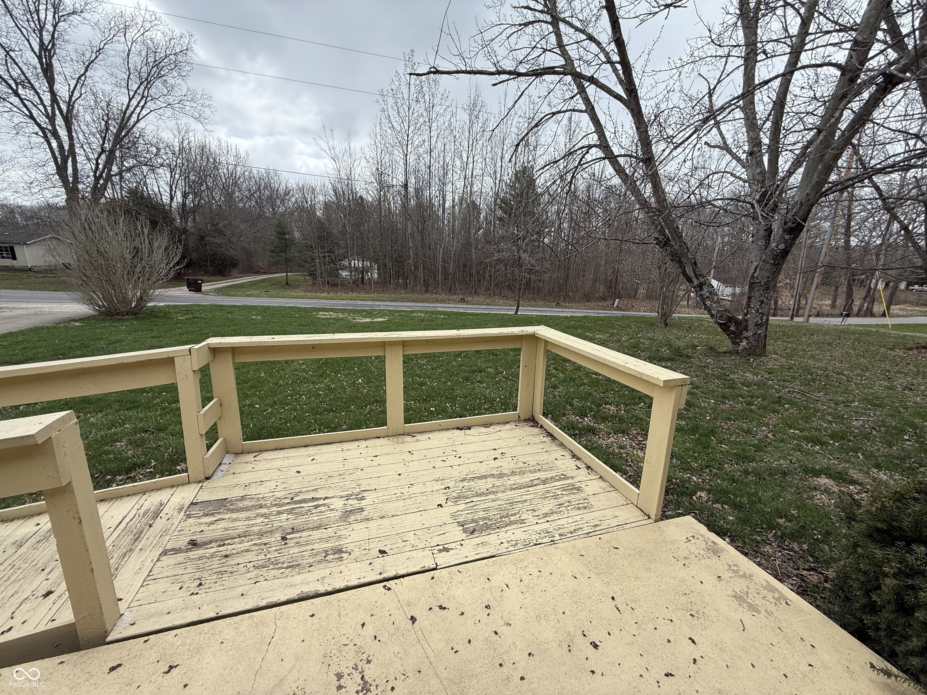 8020 West Deaver Road Columbus, IN 47201 - Photo 4 of 32