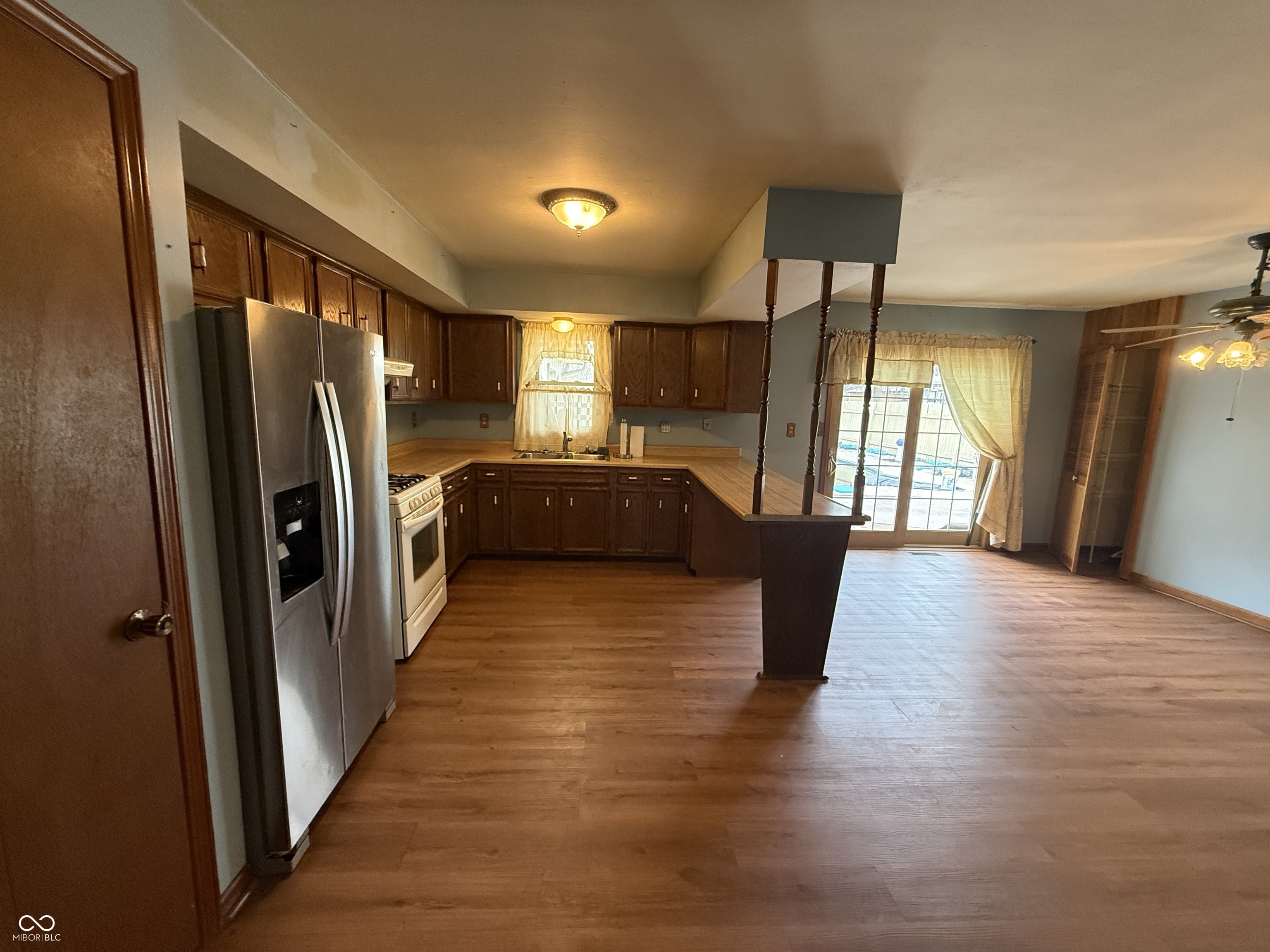 8020 West Deaver Road Columbus, IN 47201 - Photo 8 of 32