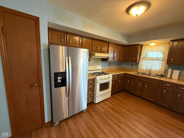$285,000 | 8020 West Deaver Road, Columbus, IN 47201