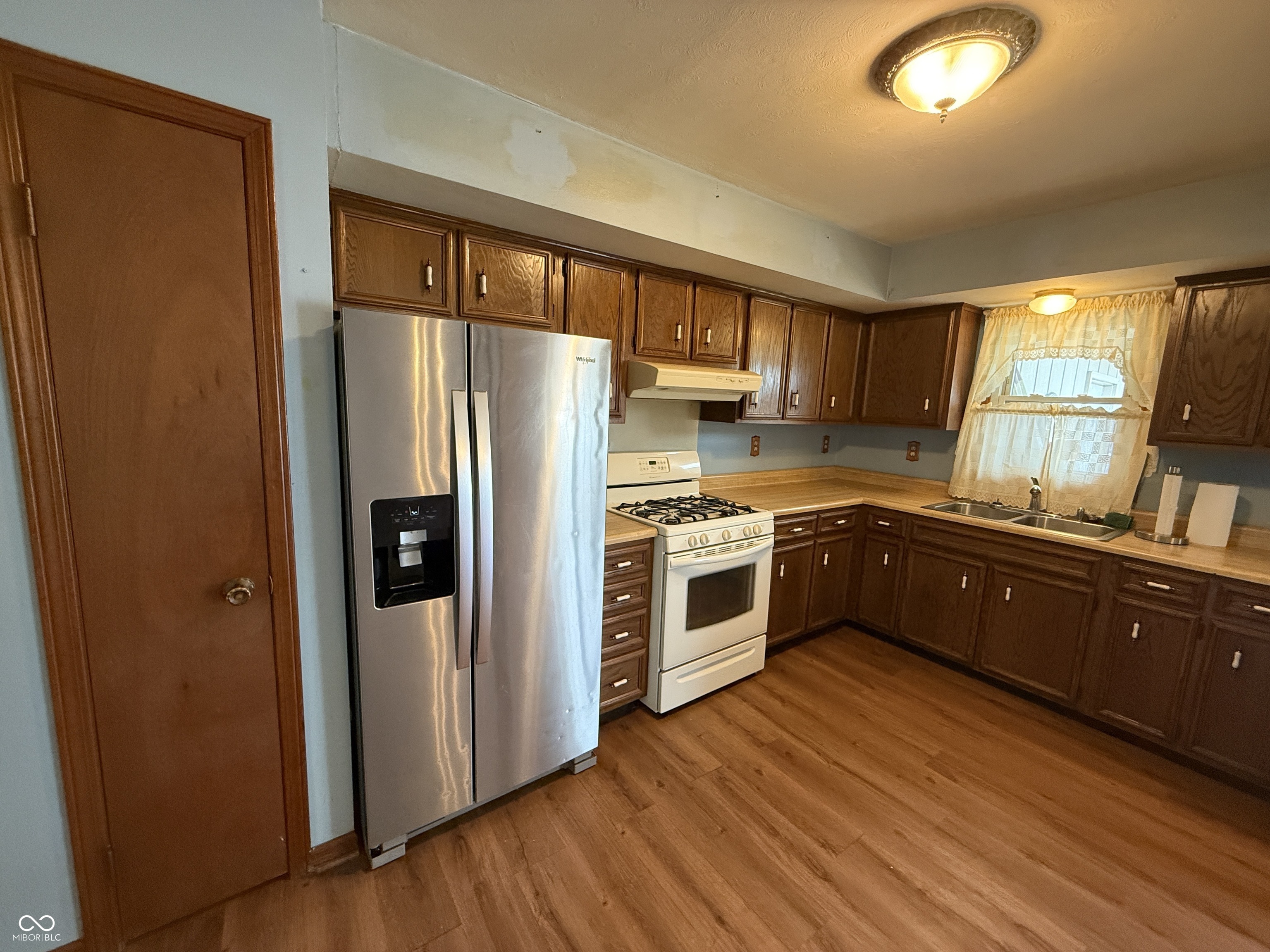 8020 West Deaver Road Columbus, IN 47201 - Photo 10 of 32