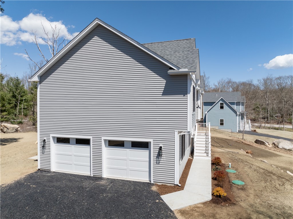 512 Old Mill Road Charlestown, RI 02813 - Photo 3 of 20