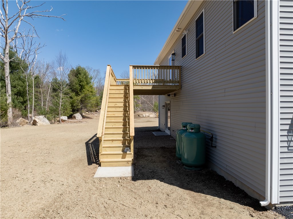512 Old Mill Road Charlestown, RI 02813 - Photo 5 of 20