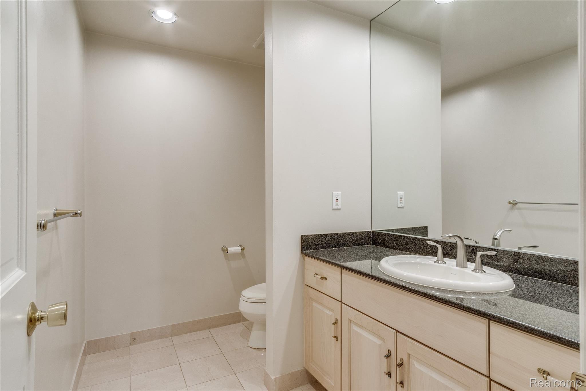 5381 Deep Wood Road Bloomfield Hills, MI 48302 - Photo 43 of 79 Interiors (23 of 45).jpg