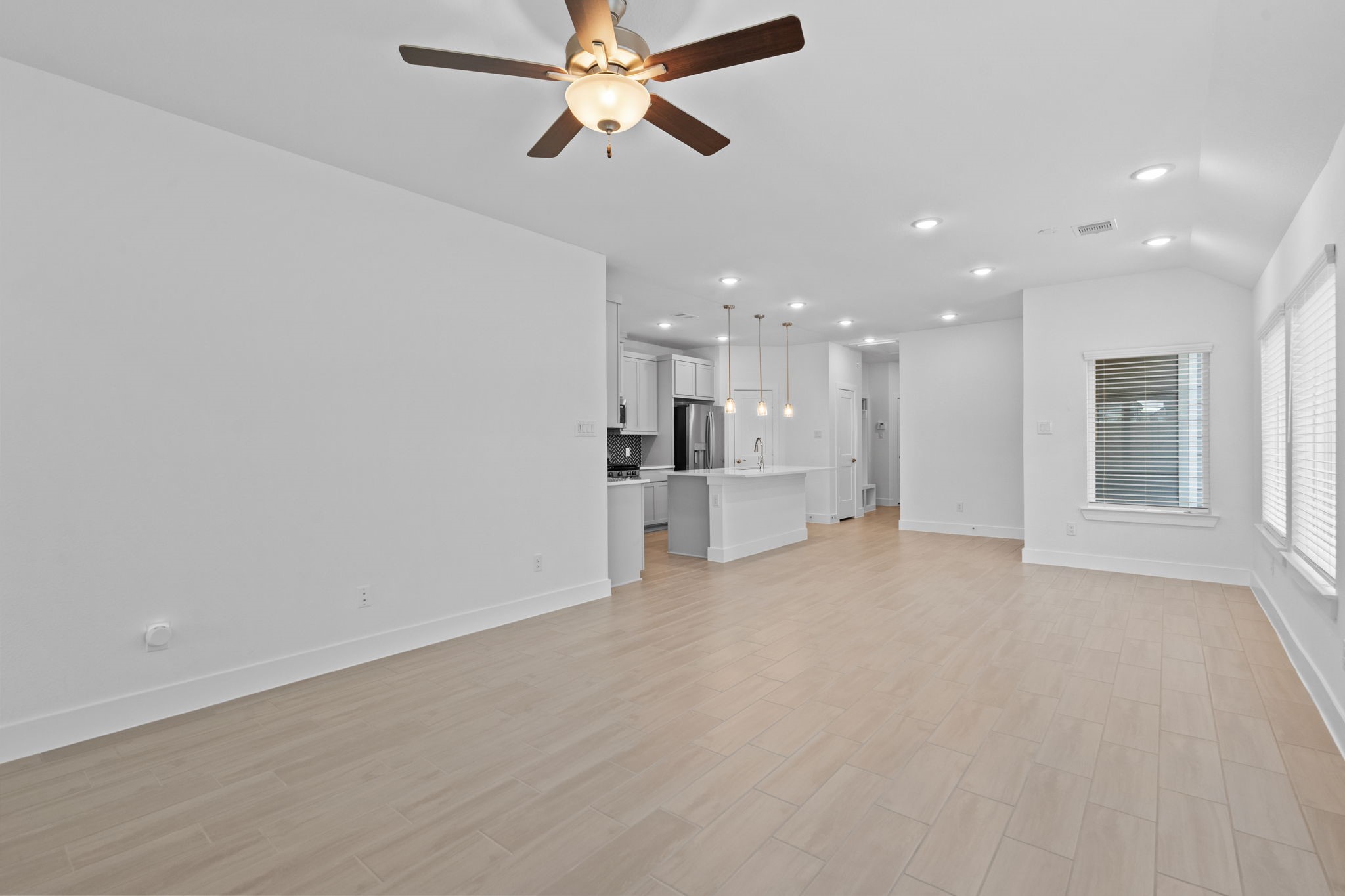 10115 Crescendo Way Iowa Colony, TX 77578 - Photo 3 of 32