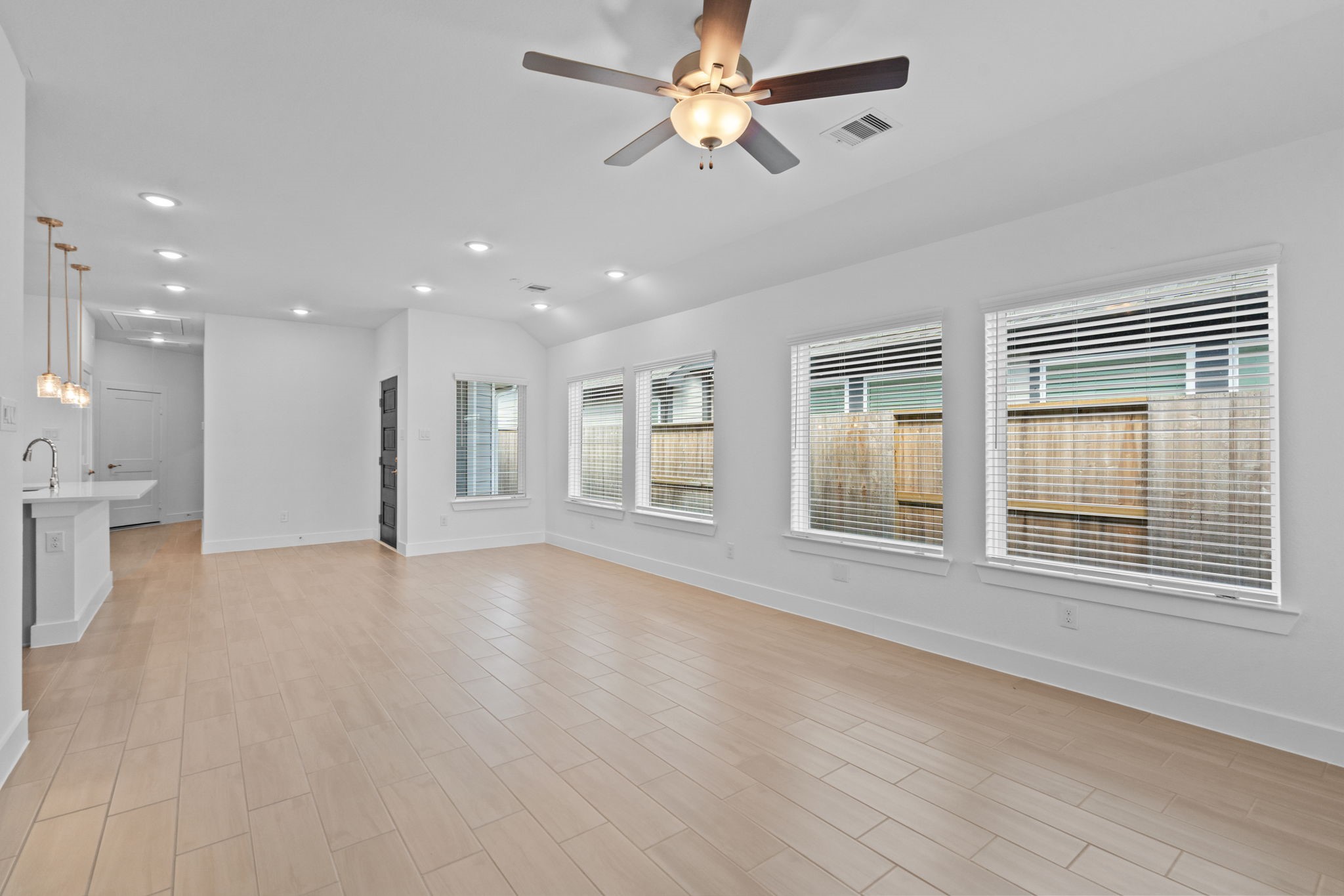 10115 Crescendo Way Iowa Colony, TX 77578 - Photo 5 of 32