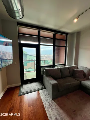 $2,100 | 310 South 4th Street, Unit 1408, Phoenix, AZ 85004