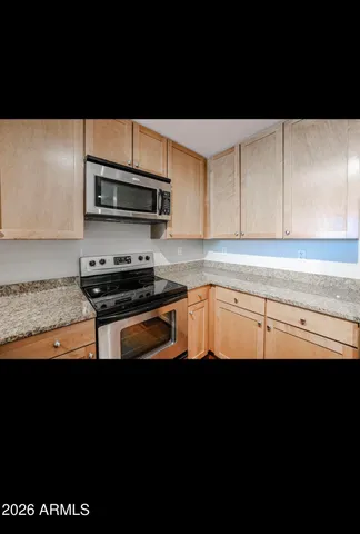 $2,100 | 310 South 4th Street, Unit 1408, Phoenix, AZ 85004