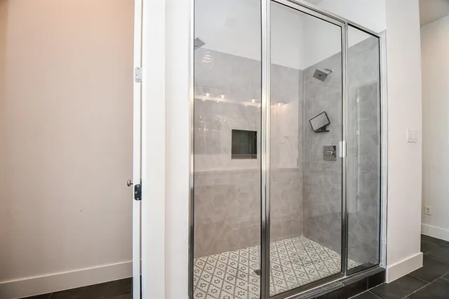 $3,200 | 1515 Weber Street, Unit A, Houston, TX 77007