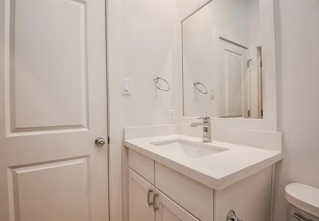 $3,200 | 1515 Weber Street, Unit A, Houston, TX 77007