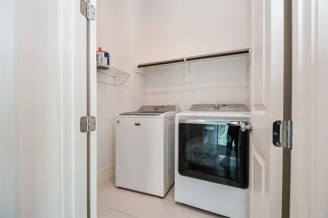 $3,200 | 1515 Weber Street, Unit A, Houston, TX 77007