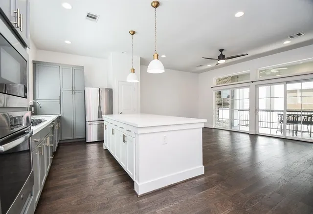 $3,200 | 1515 Weber Street, Unit A, Houston, TX 77007