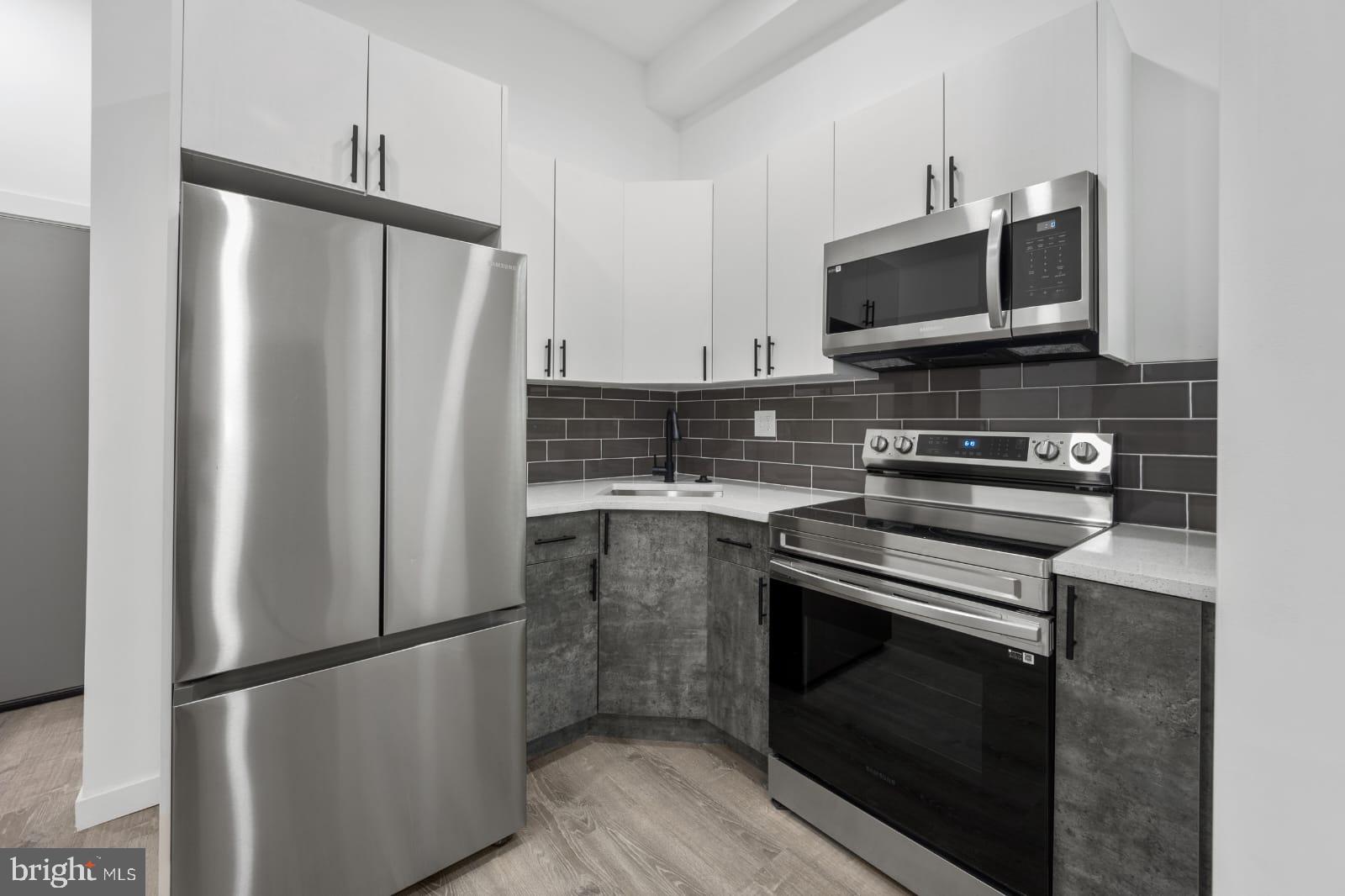 1237 North 60th Street, Unit 2R Philadelphia, PA 19151 - Photo 3 of 15