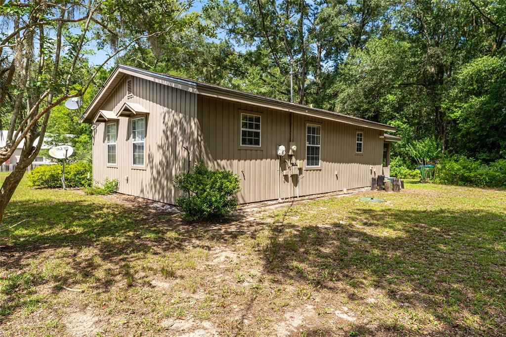 18673 Northwest 252nd Street High Springs, FL 32643 - Photo 28 of 40