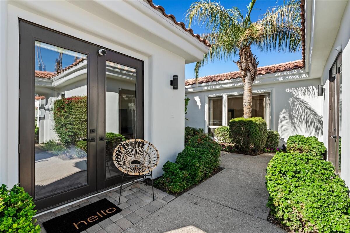 54695 Winged Foot La Quinta, CA 92253 - Photo 49 of 51 a front view of a house