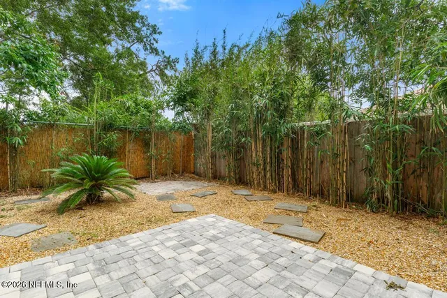 $2,750 | 66 West 14th Street, Atlantic Beach, FL 32233