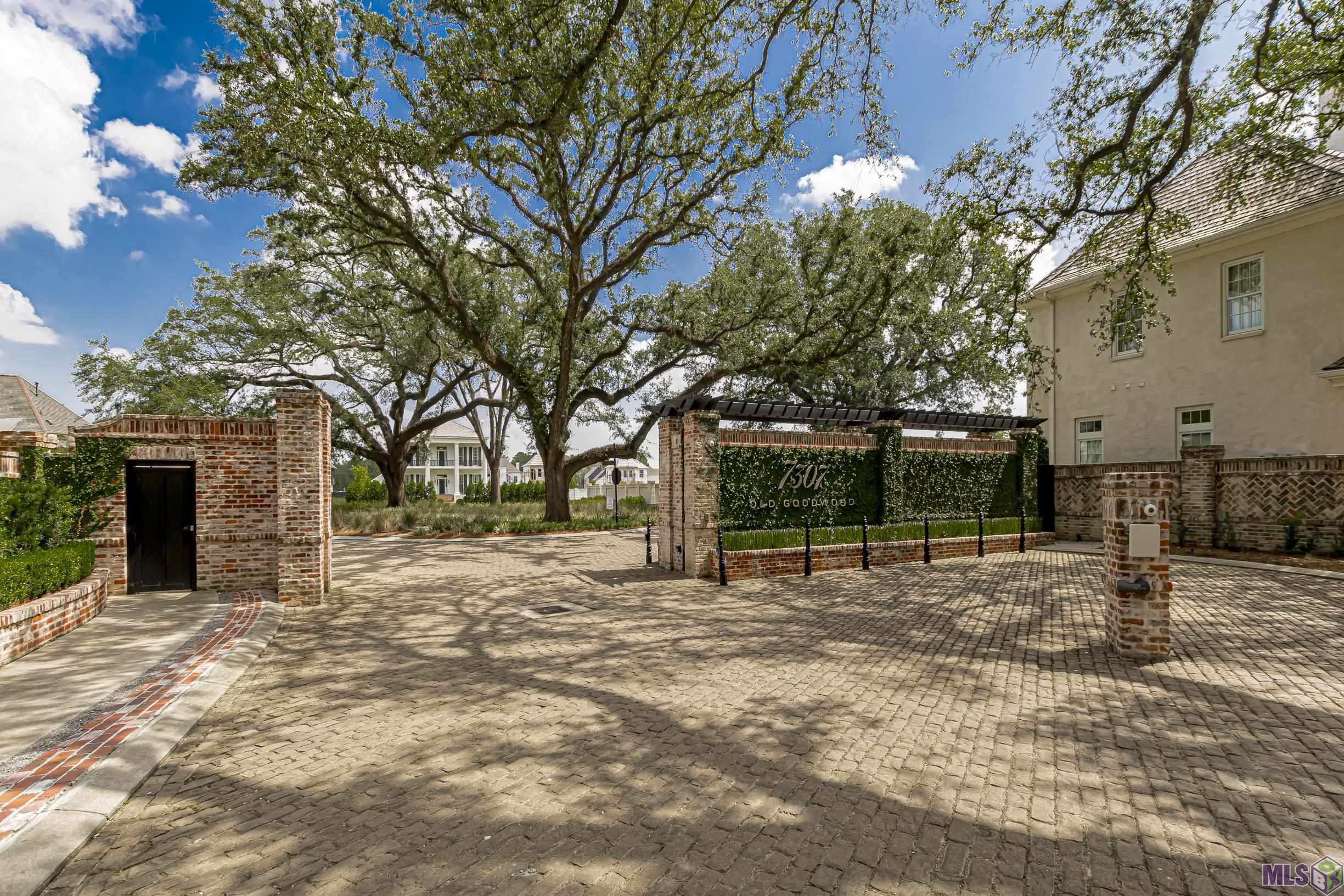 723 Adelia Lane Baton Rouge, LA 70806 - Photo 3 of 39 Subdivision Gated Entrance