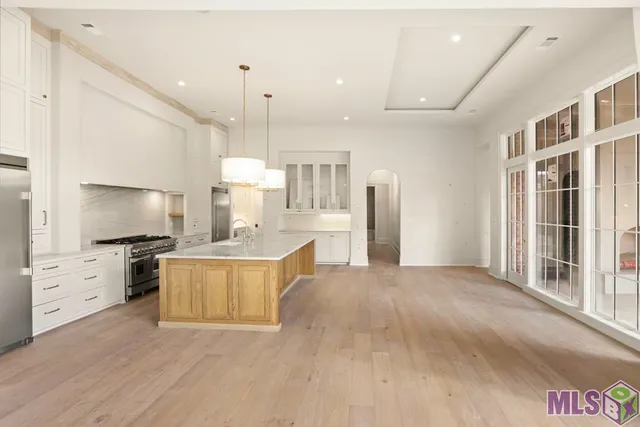 $1,250,000 | 723 Adelia Lane, Baton Rouge, LA 70806