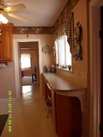 5687 Davison Road Lapeer, MI 48446 - Photo 5 of 27 20247661-4.JPG