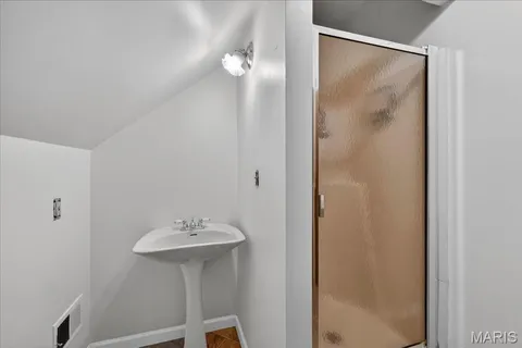 $310,000 | 5241 Lindenwood Avenue, St. Louis, MO 63109