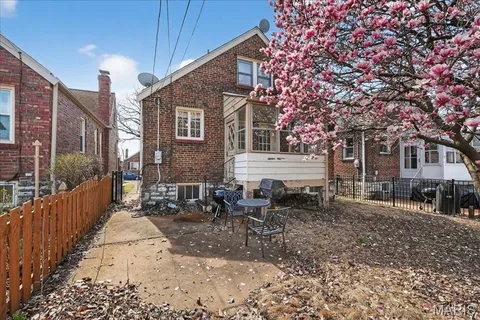 $310,000 | 5241 Lindenwood Avenue, St. Louis, MO 63109