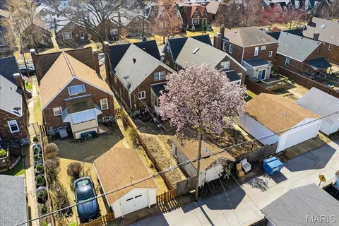 $310,000 | 5241 Lindenwood Avenue, St. Louis, MO 63109