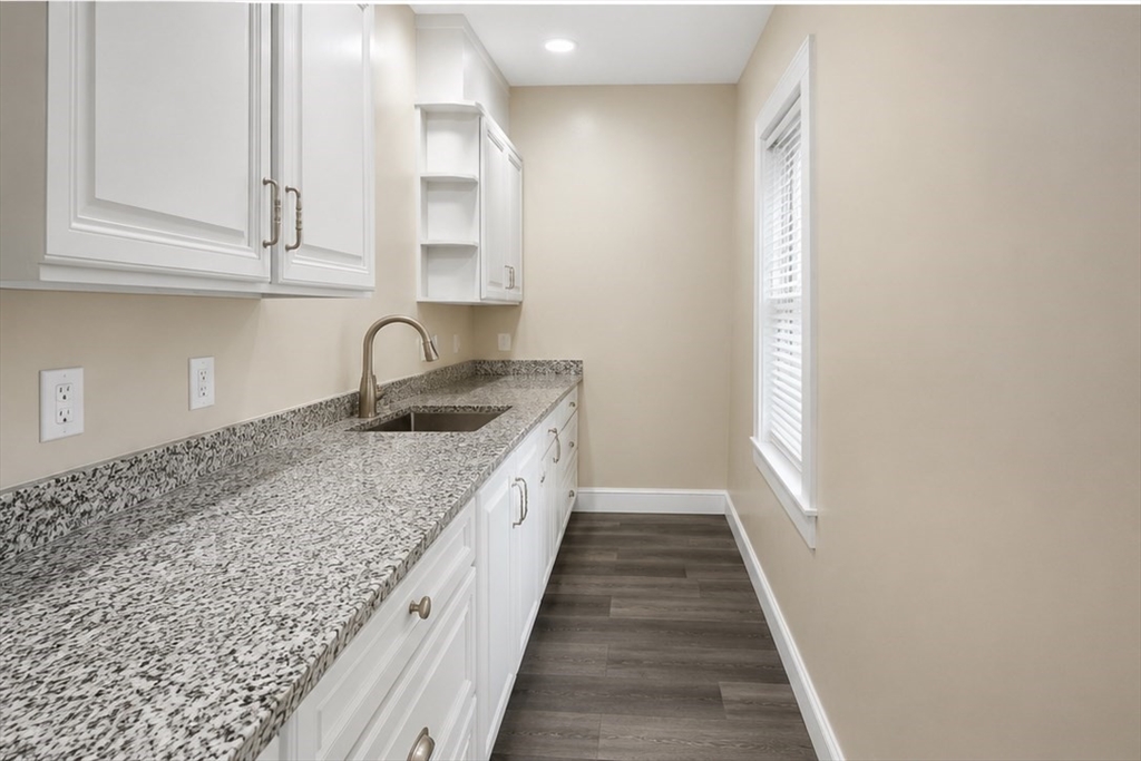 24 Pattison Street, Unit 1 Worcester, MA 01604 - Photo 2 of 5
