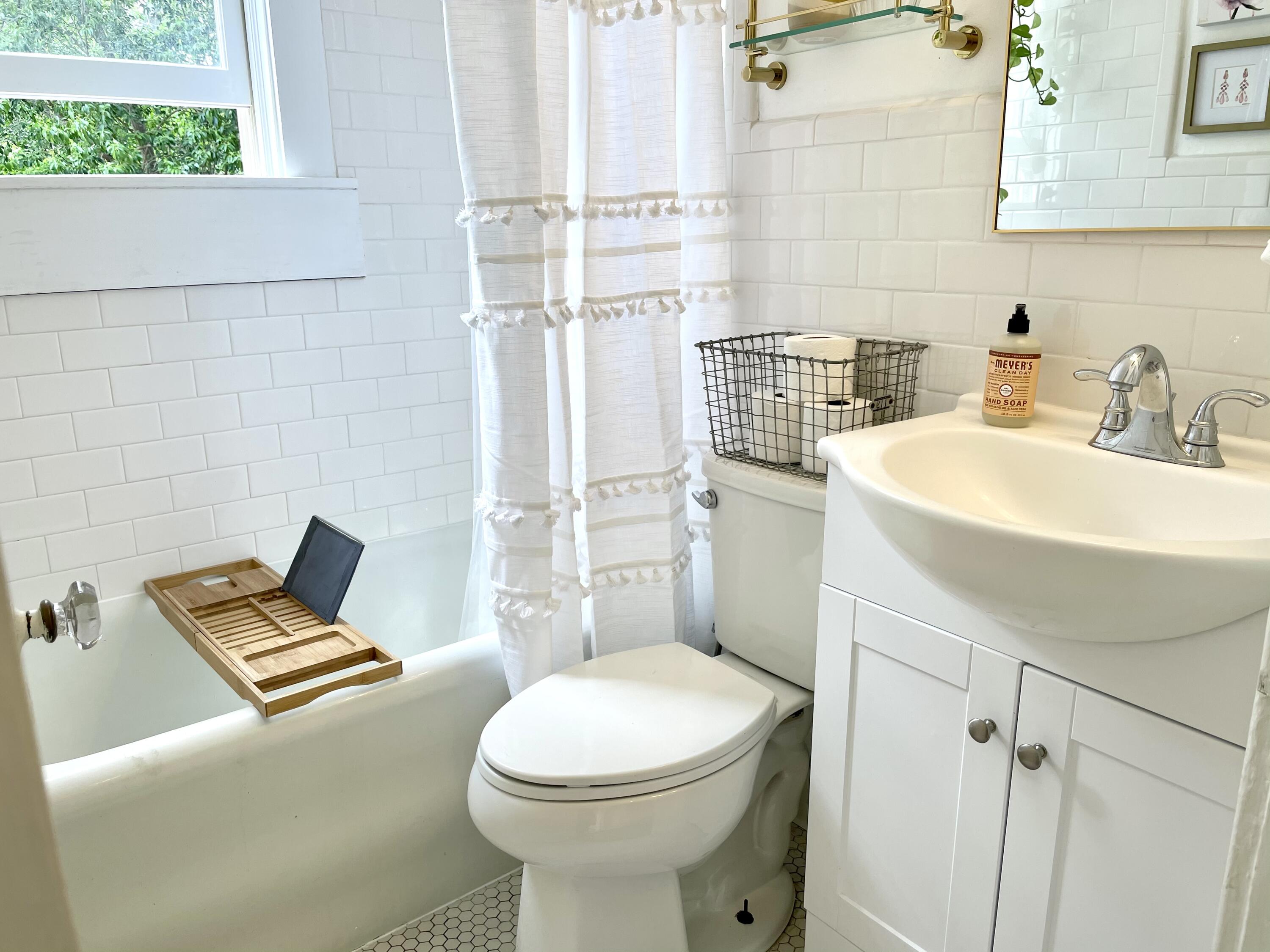 63 Rutledge Avenue, Unit 25 Charleston, SC 29401 - Photo 4 of 12 78AC2D17-526F-44C9-B5D0-B3E5950684A8
