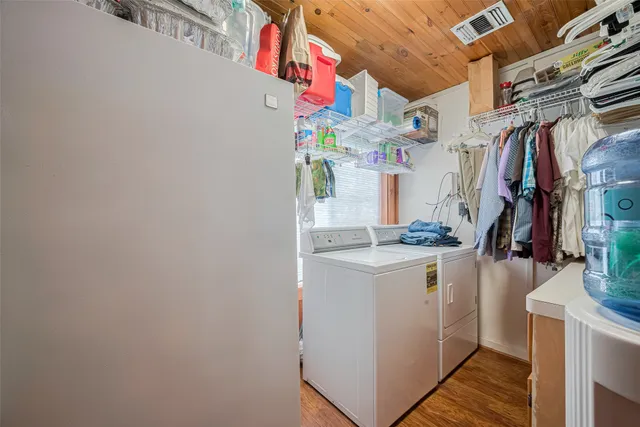 $640,000 | 19231 Farm To Market Road 442, Boling, TX 77420