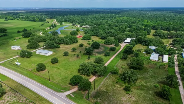 $640,000 | 19231 Farm To Market Road 442, Boling, TX 77420