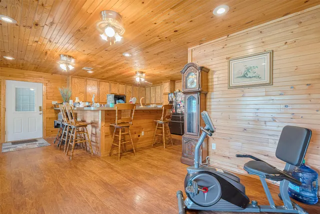 $640,000 | 19231 Farm To Market Road 442, Boling, TX 77420