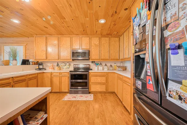 $640,000 | 19231 Farm To Market Road 442, Boling, TX 77420