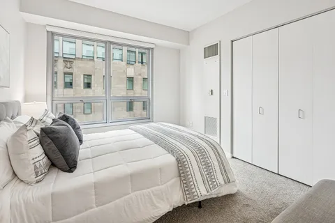 $575,000 | 160 East Illinois Street, Unit 1008, Chicago, IL 60611