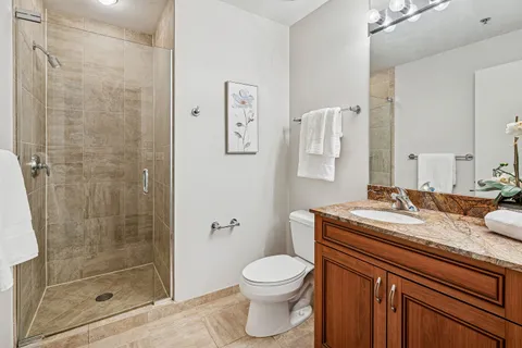 $575,000 | 160 East Illinois Street, Unit 1008, Chicago, IL 60611